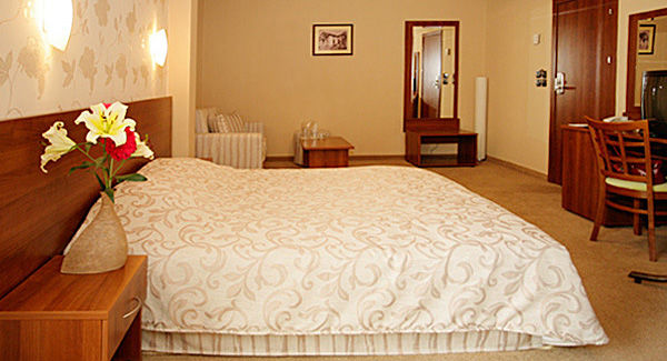 Uniqato Hotel Стара-Загора Экстерьер фото