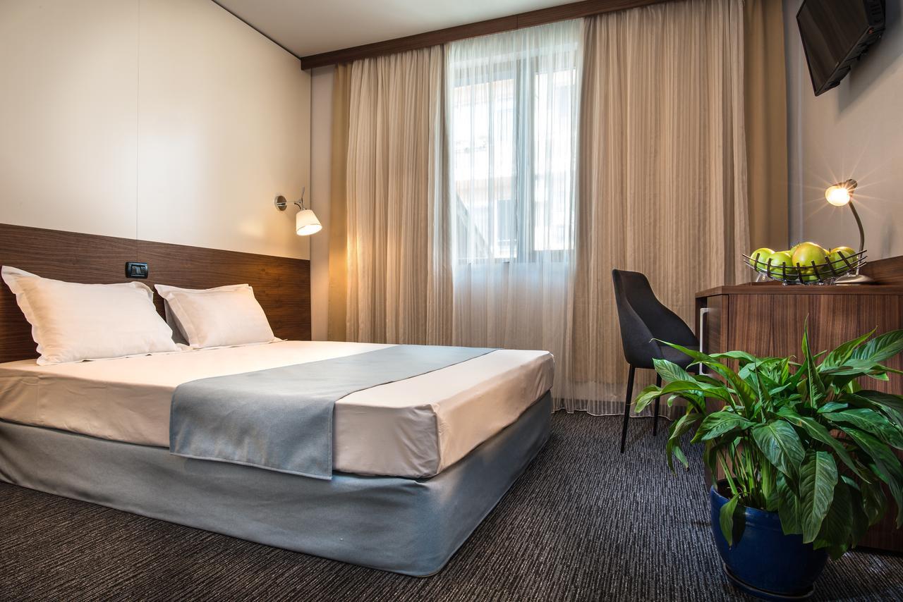 Uniqato Hotel Стара-Загора Экстерьер фото