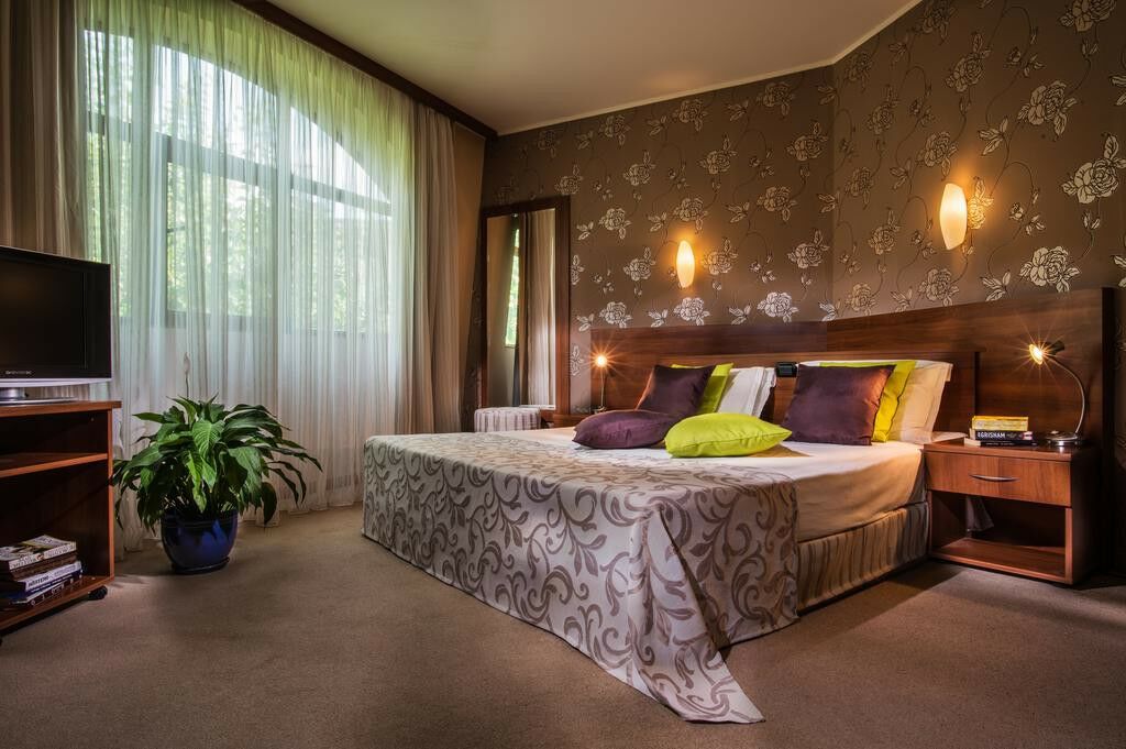 Uniqato Hotel Стара-Загора Экстерьер фото